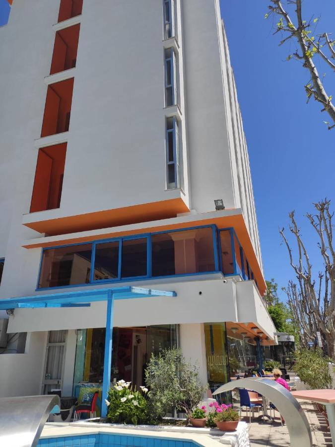Hotel Senior Cattolica Exteriör bild