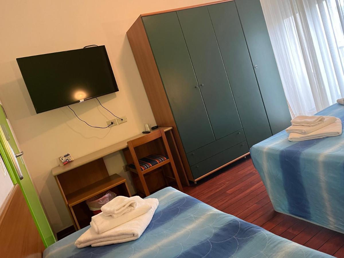 Hotel Senior Cattolica Exteriör bild
