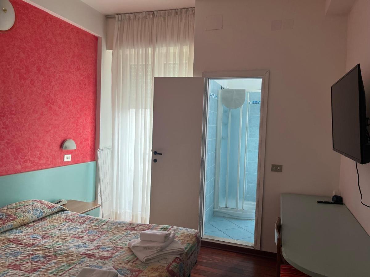 Hotel Senior Cattolica Exteriör bild